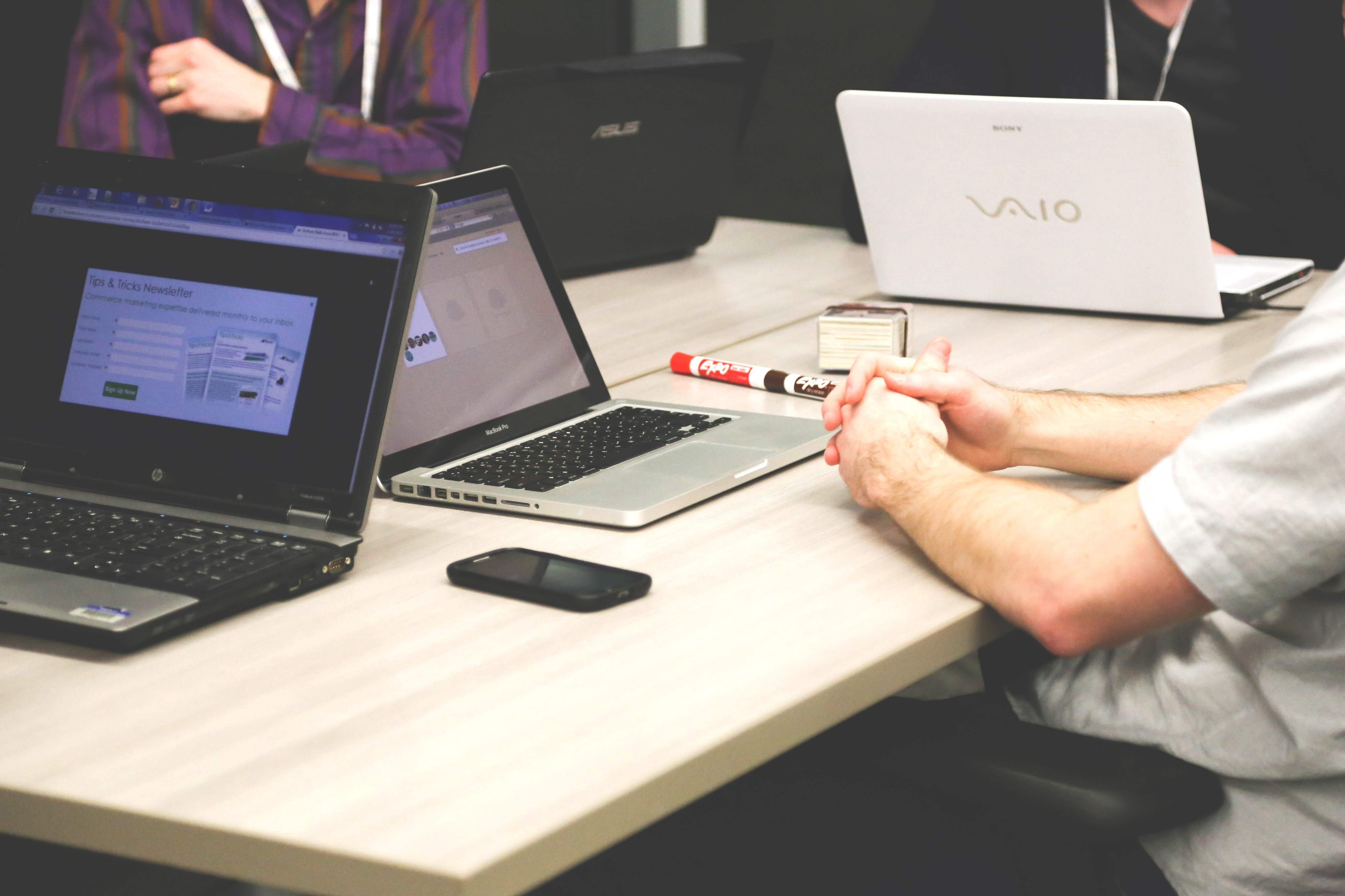 startupstockphotos-laptops-593296